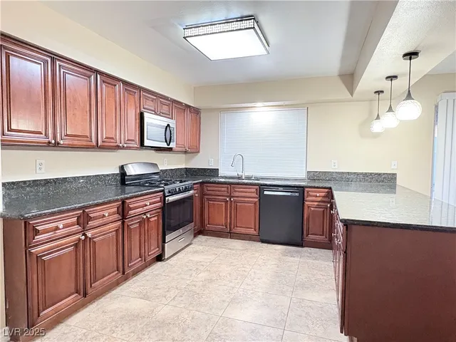 $1,950 | 4732 Monterrey Avenue, Las Vegas, NV 89121