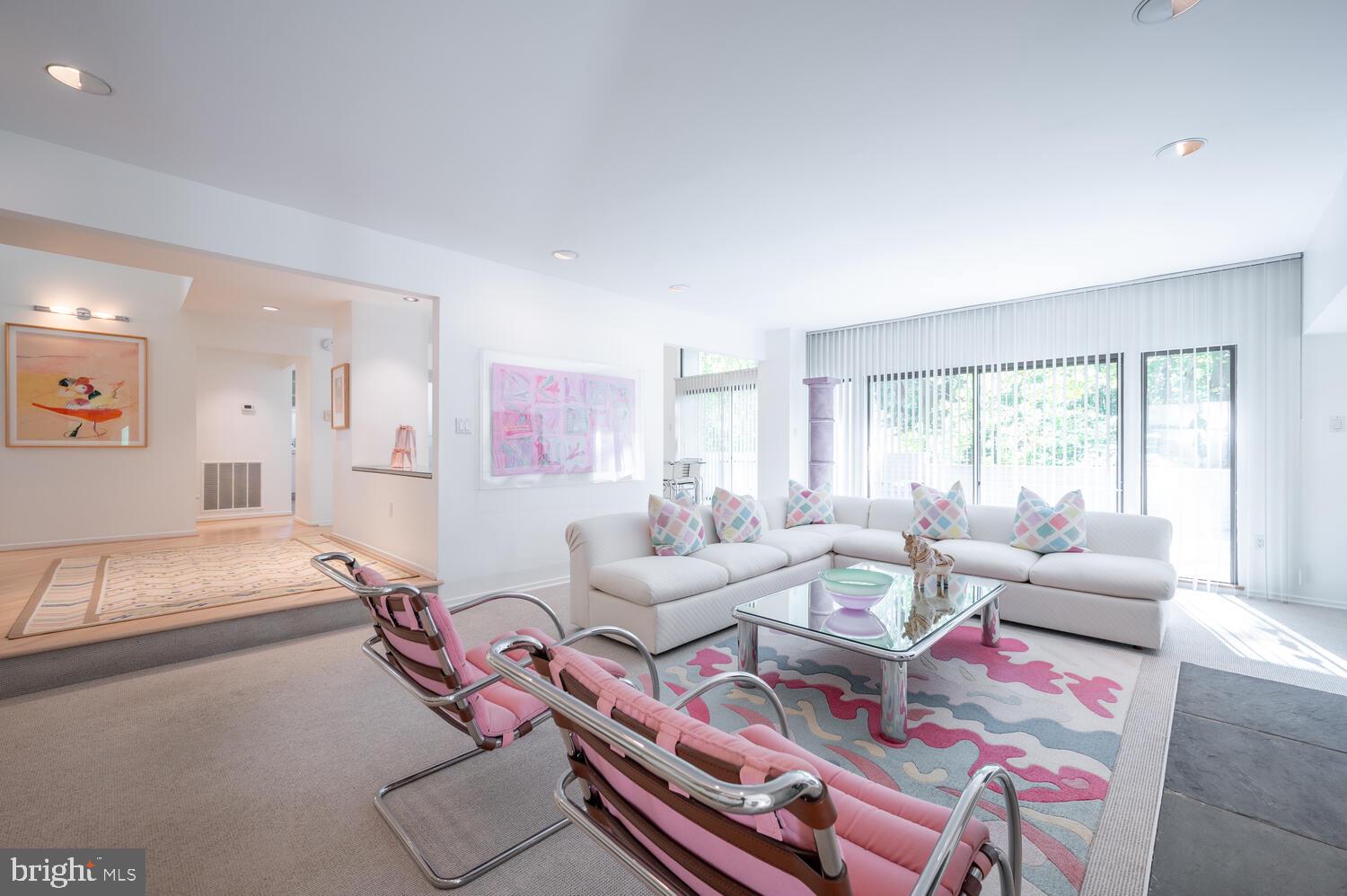 6908 Persimmon Tree Road Bethesda, MD 20817 - Photo 21 of 60