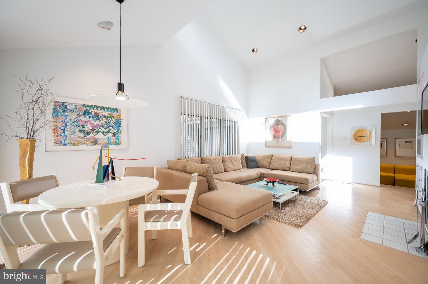 6908 Persimmon Tree Road Bethesda, MD 20817 - Photo 26 of 60