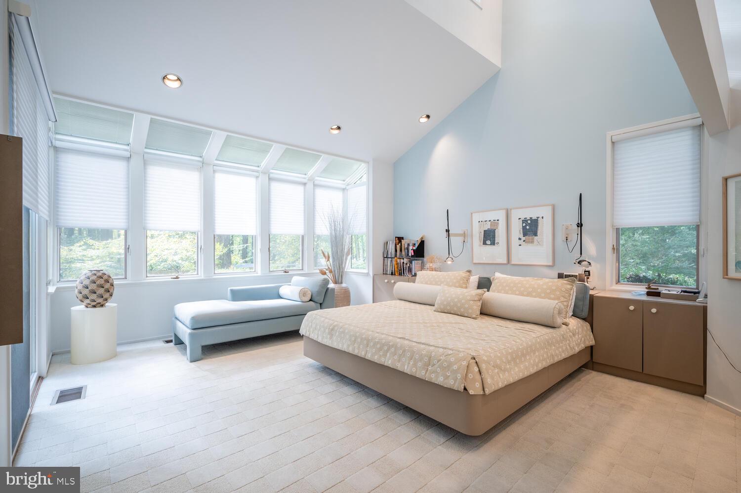 6908 Persimmon Tree Road Bethesda, MD 20817 - Photo 30 of 60 Main-level Primary Suite