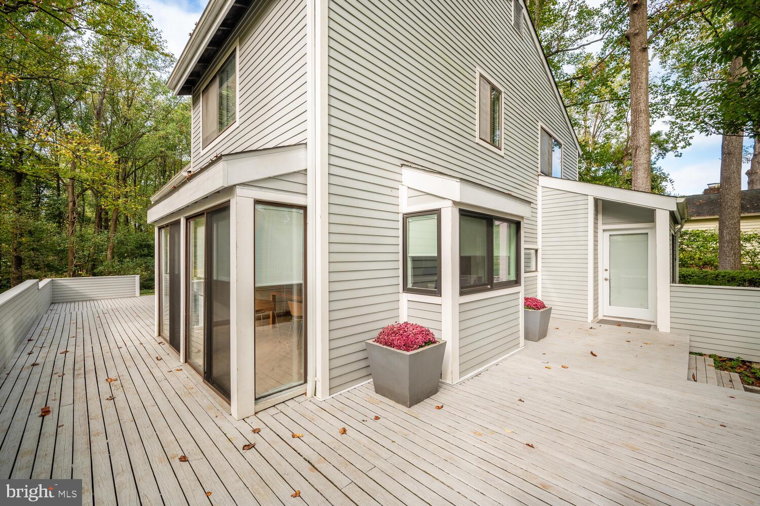 6908 Persimmon Tree Road Bethesda, MD 20817 - Photo 53 of 60