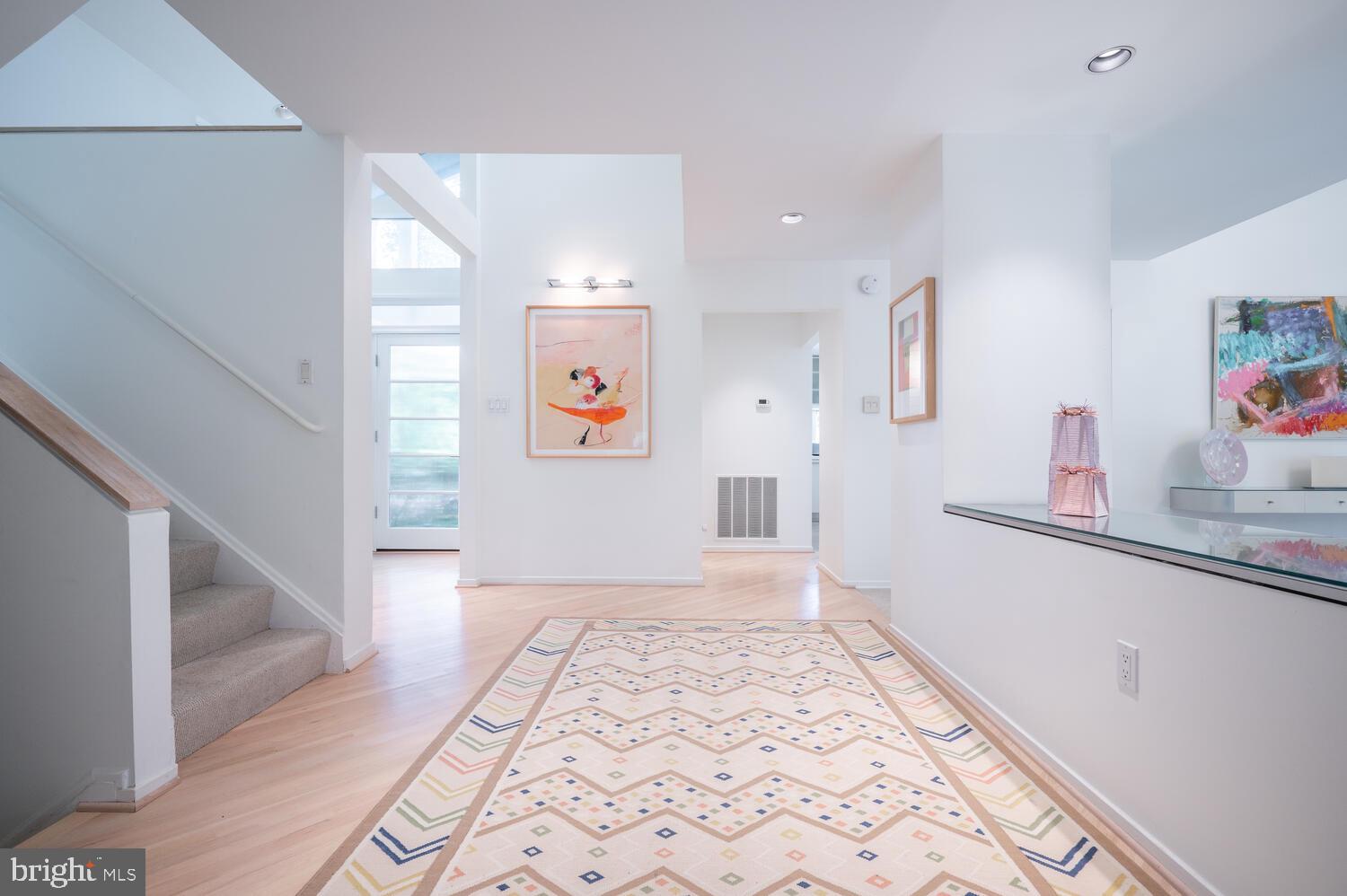 6908 Persimmon Tree Road Bethesda, MD 20817 - Photo 6 of 60