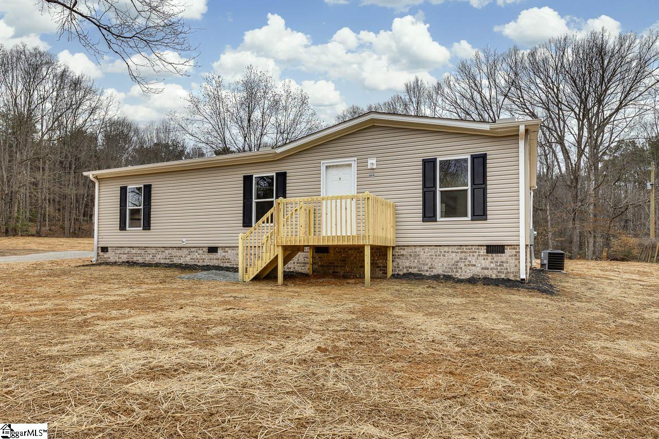 844 Black Snake Road Easley, SC 29640 - Photo 3 of 26