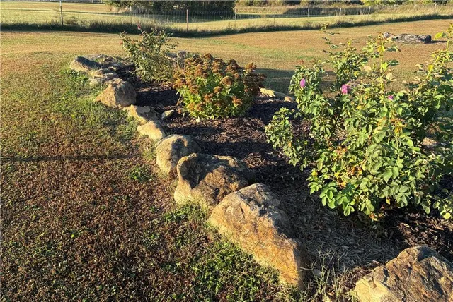 $325,000 | 540 Northwest Uu Highway, Centerview, MO 64019