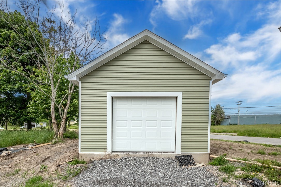 590 Adams Street Buffalo, NY 14211 - Photo 5 of 45