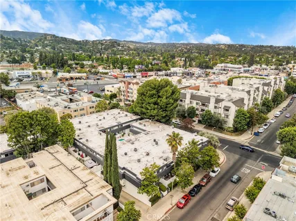 $623,000 | 5142 Zelzah Avenue, Unit 25, Encino, CA 91316