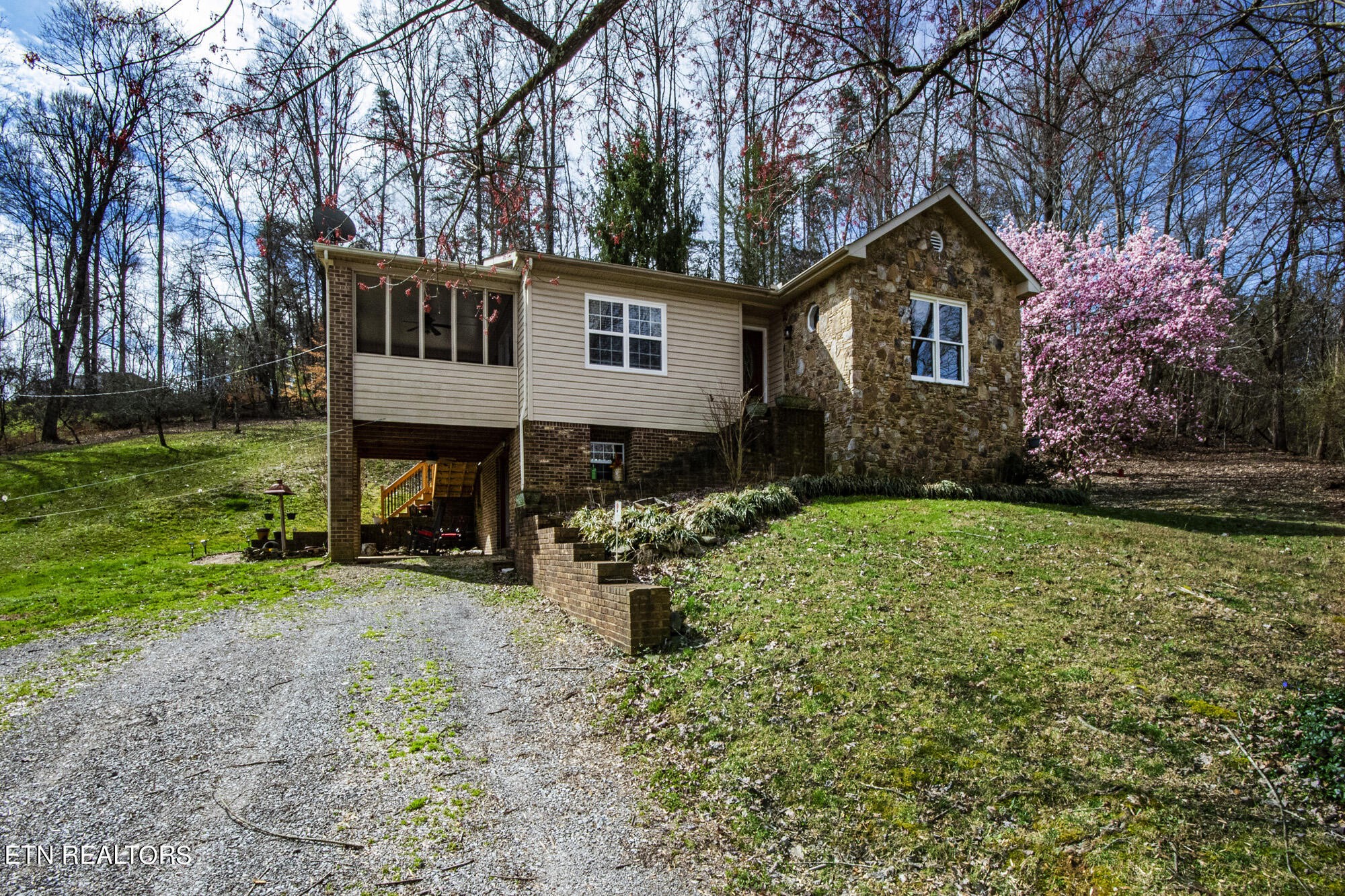262 Moody Hollow Road Powell, TN 37849 - Photo 2 of 50 Gallery Image 2