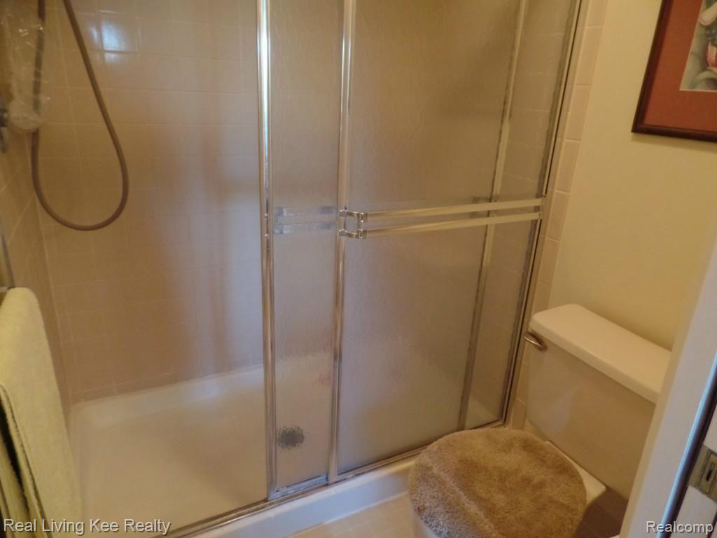 715 Eton Court, Unit 164 Rochester, MI 48307 - Photo 40 of 48 SAM_0680.jpg