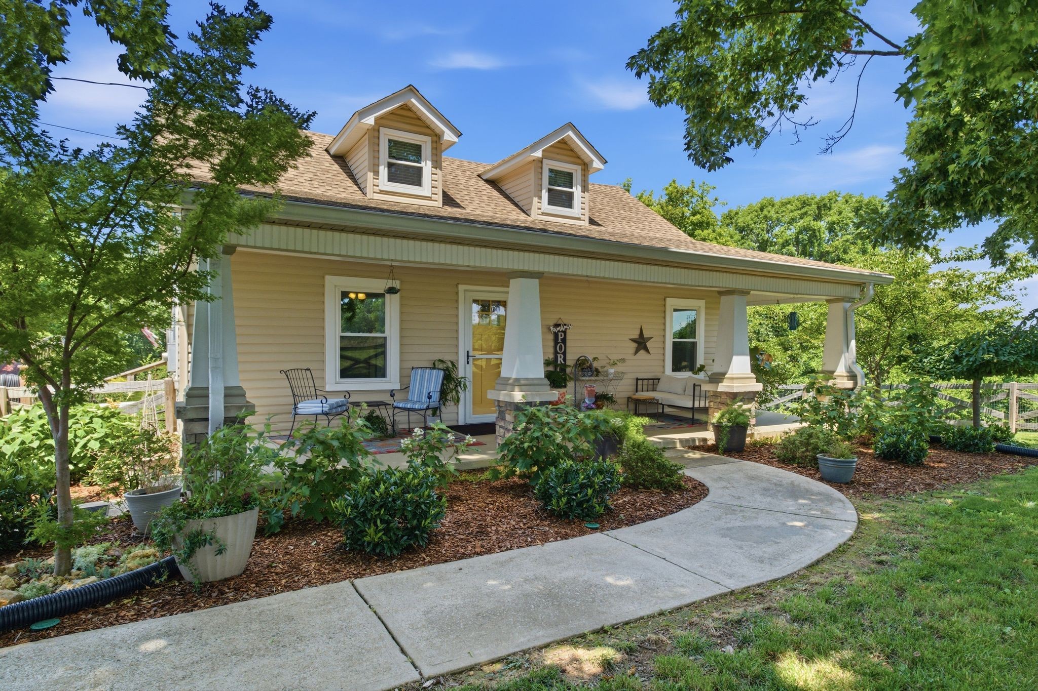 1300 Oak Grove Road Dickson, TN 37055 - Photo 1 of 46