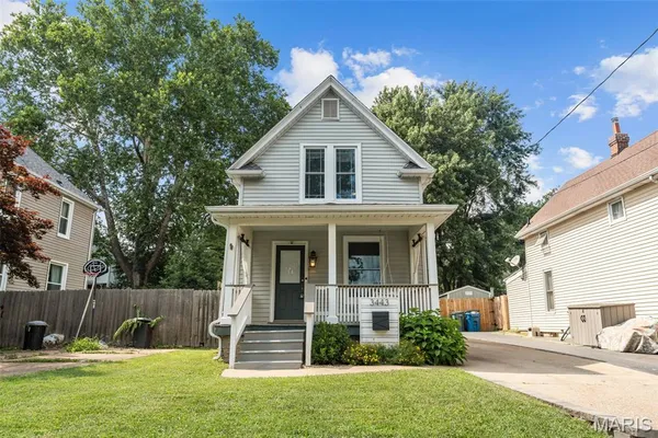 $379,900 | 3443 Commonwealth Avenue, Maplewood, MO 63143
