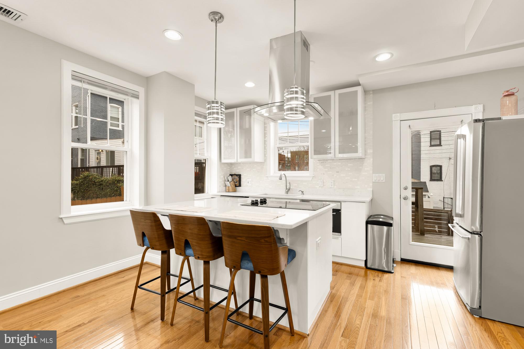 729 Roxboro Place Northwest Washington, DC 20011 - Photo 5 of 22