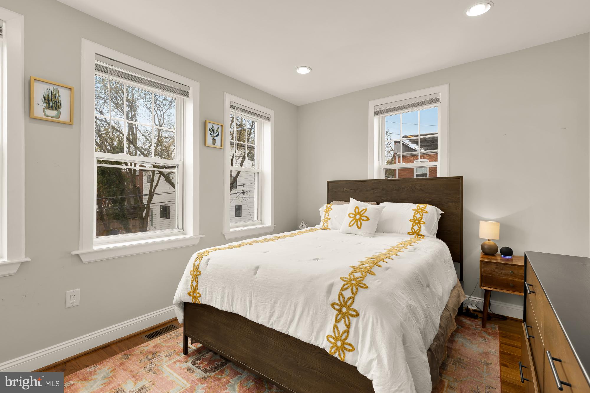 729 Roxboro Place Northwest Washington, DC 20011 - Photo 9 of 22