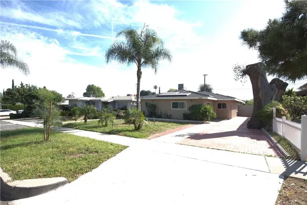 $778,999 | 1211 South Merrill Street, Corona, CA 92882