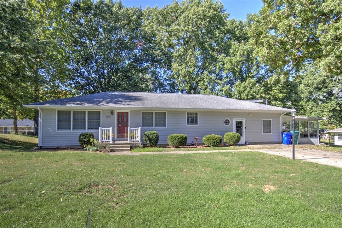 3425 North University Avenue Decatur, IL 62526 - Photo 5 of 35 Gallery Image 5