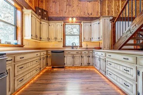 $1,495,000 | 4700 Farm To Market Road 922, Valley View, TX 76272