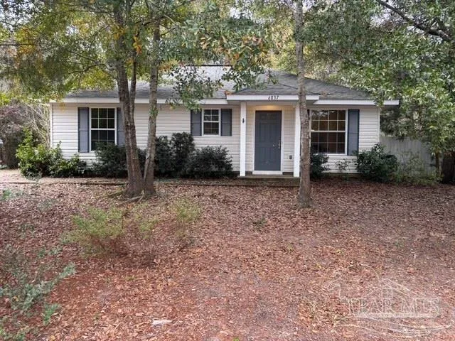 front view of house with a yard