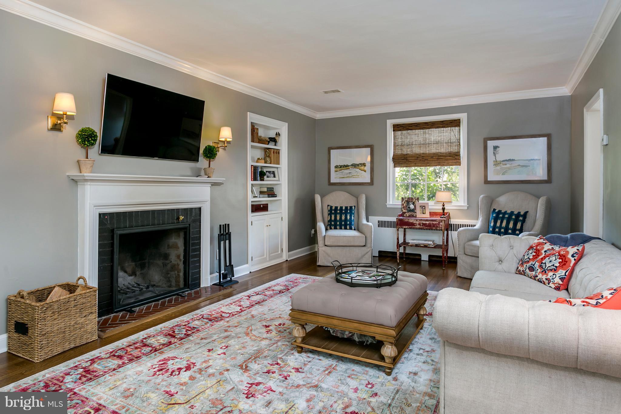 600 Kingston Road Baltimore, MD 21212 - Photo 5 of 29 Living Room