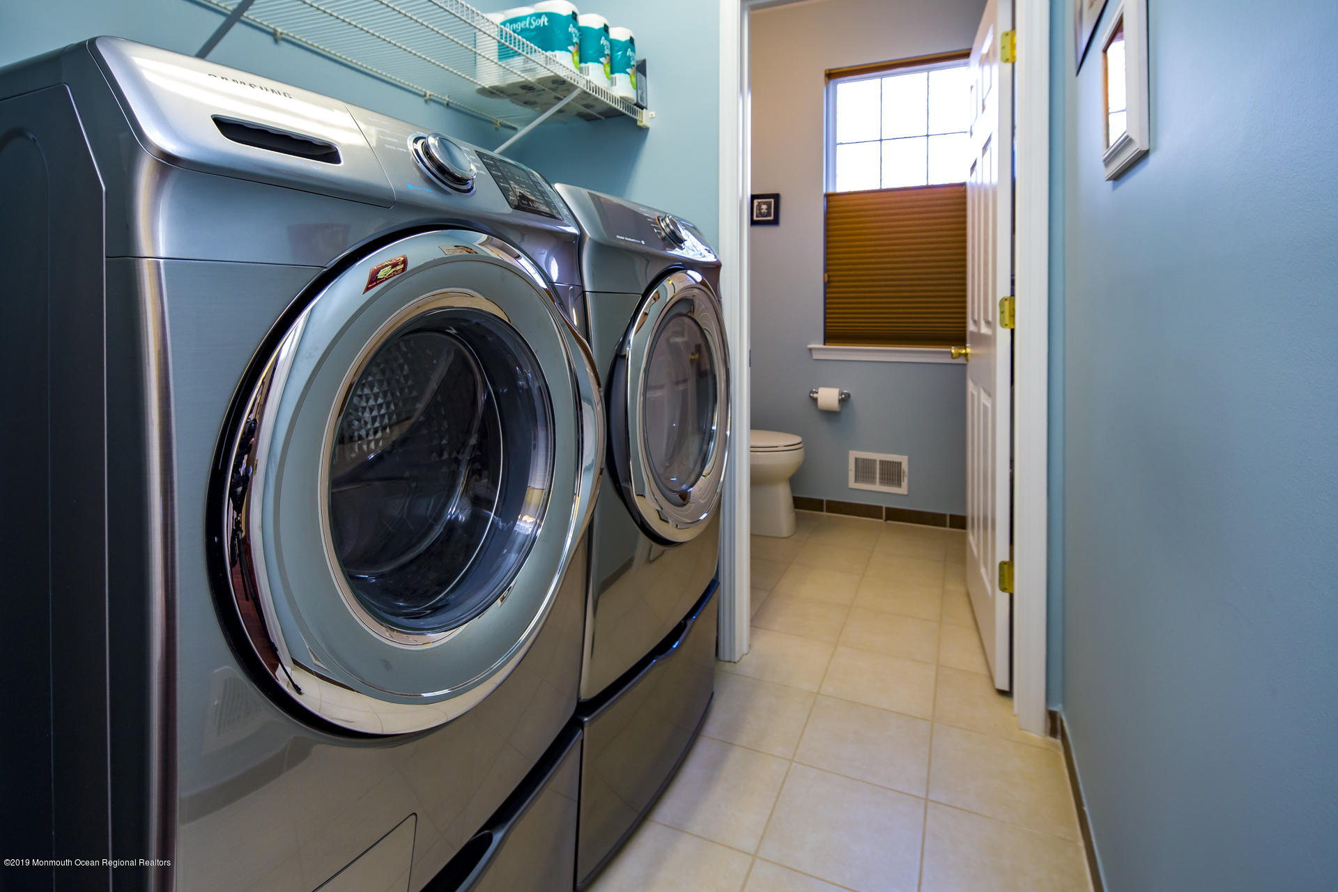 9 Bellagio Road Jackson, NJ 08527 - Photo 17 of 41 1ST LEVEL LAUNDRY ROOM