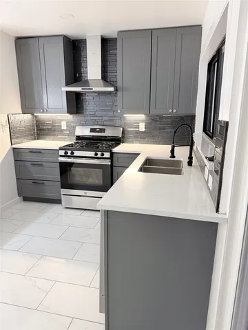 $2,300 | 2014 Pecan Street, Bastrop, TX 78602