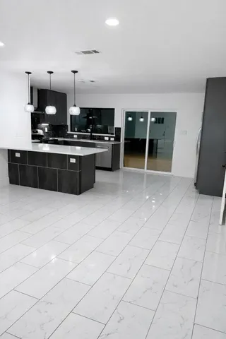 $2,500 | 2014 Pecan Street, Bastrop, TX 78602