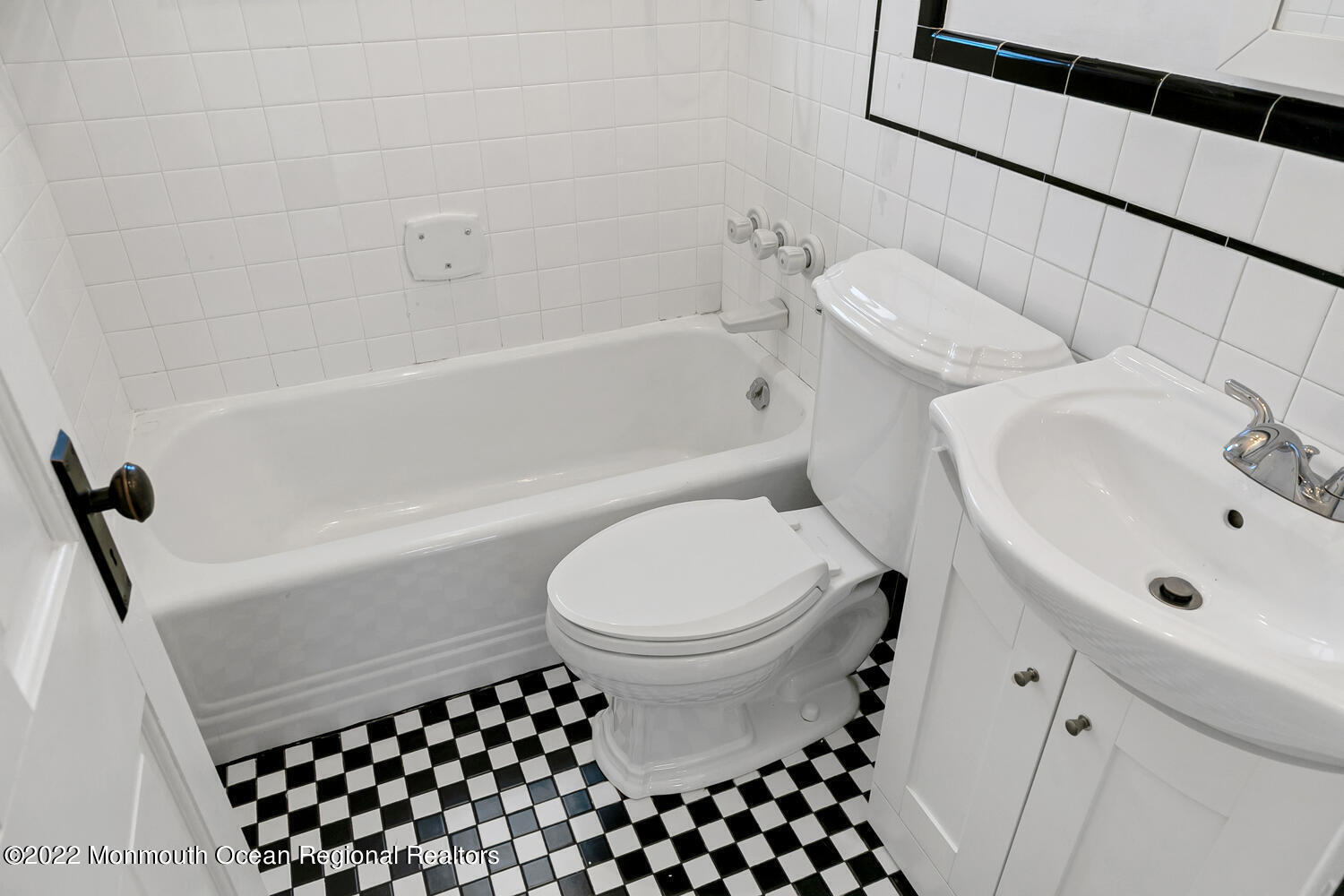 214 Cooper Road Red Bank, NJ 07701 - Photo 9 of 24 Bathroom