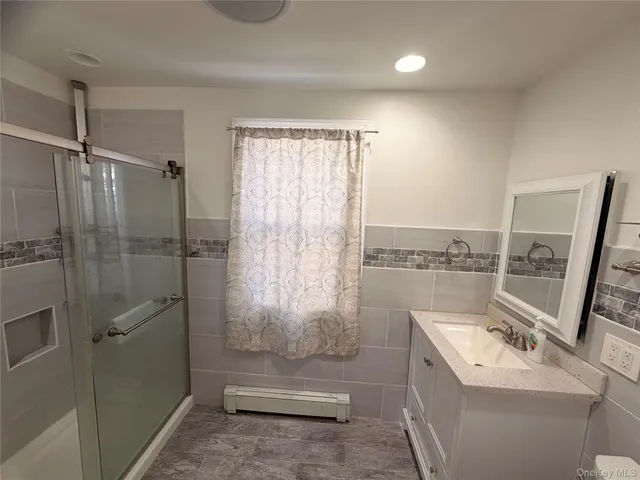 $2,800 | 7 Roosevelt Avenue, Unit 5, Middletown, NY 10940