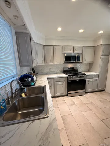 $2,800 | 7 Roosevelt Avenue, Unit 5, Middletown, NY 10940