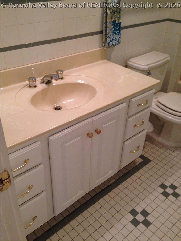 1392 Bedford Road Charleston, WV 25314 - Photo 24 of 30 Gallery Image 24
