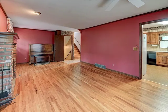 $298,000 | 4100 North Tracy Avenue, Kansas City, MO 64116