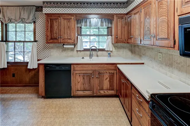 $298,000 | 4100 North Tracy Avenue, Kansas City, MO 64116