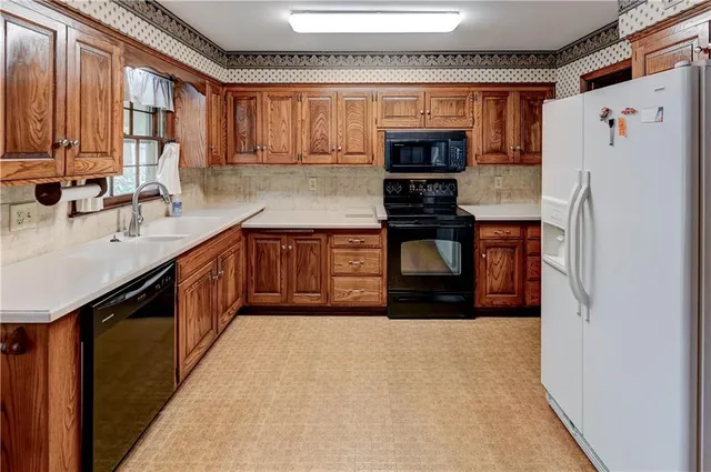 $298,000 | 4100 North Tracy Avenue, Kansas City, MO 64116