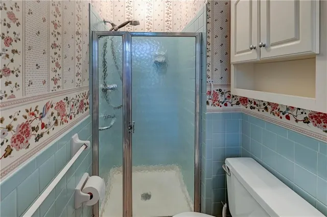 $298,000 | 4100 North Tracy Avenue, Kansas City, MO 64116