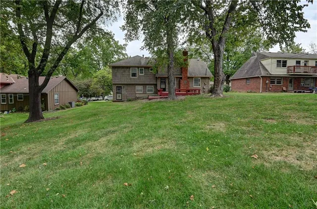 $298,000 | 4100 North Tracy Avenue, Kansas City, MO 64116