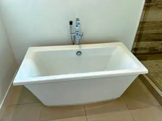 $2,600 | 7726 Jacquelyn Oaks Road, Houston, TX 77055