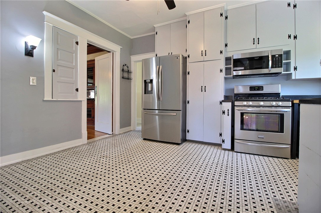 166 High Street Westerly, RI 02891 - Photo 14 of 50