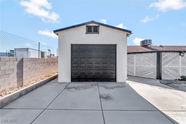 $469,999 | 2551 Boulder Point Court, Las Vegas, NV 89115