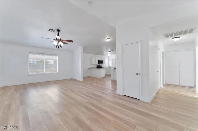 $469,999 | 2551 Boulder Point Court, Las Vegas, NV 89115