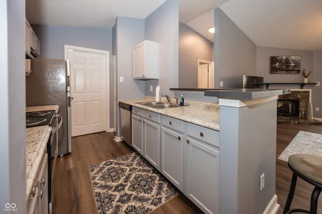 $185,000 | 8410 Glenwillow Lane, Unit 205, Indianapolis, IN 46278