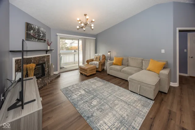 $185,000 | 8410 Glenwillow Lane, Unit 205, Indianapolis, IN 46278