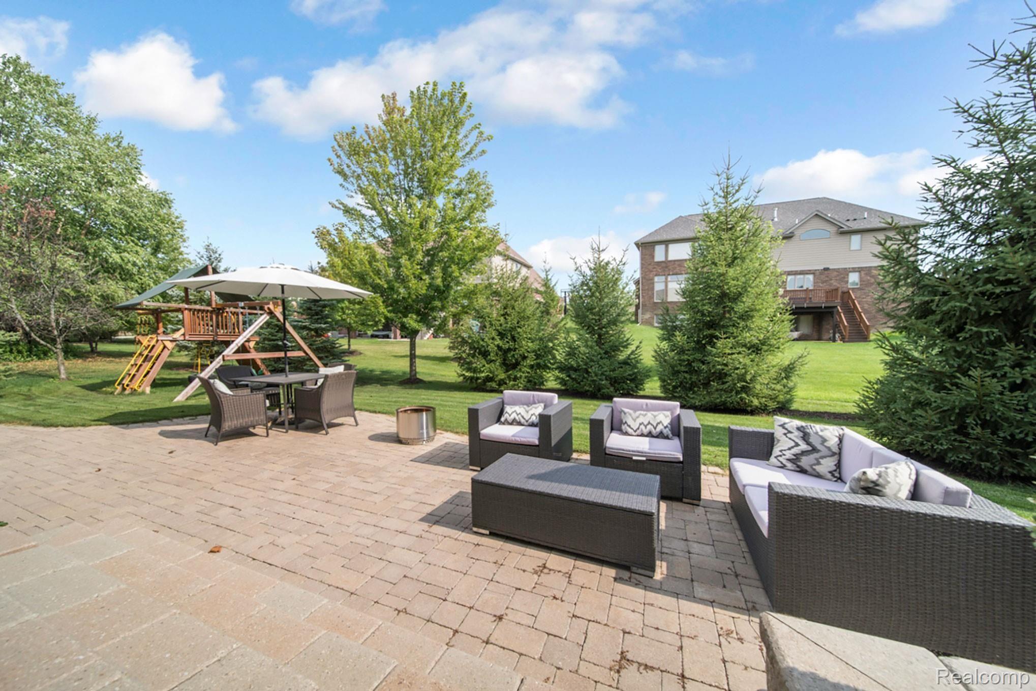2919 North Addison Circle Rochester, MI 48306 - Photo 12 of 56 2919-Addison-_5.jpg