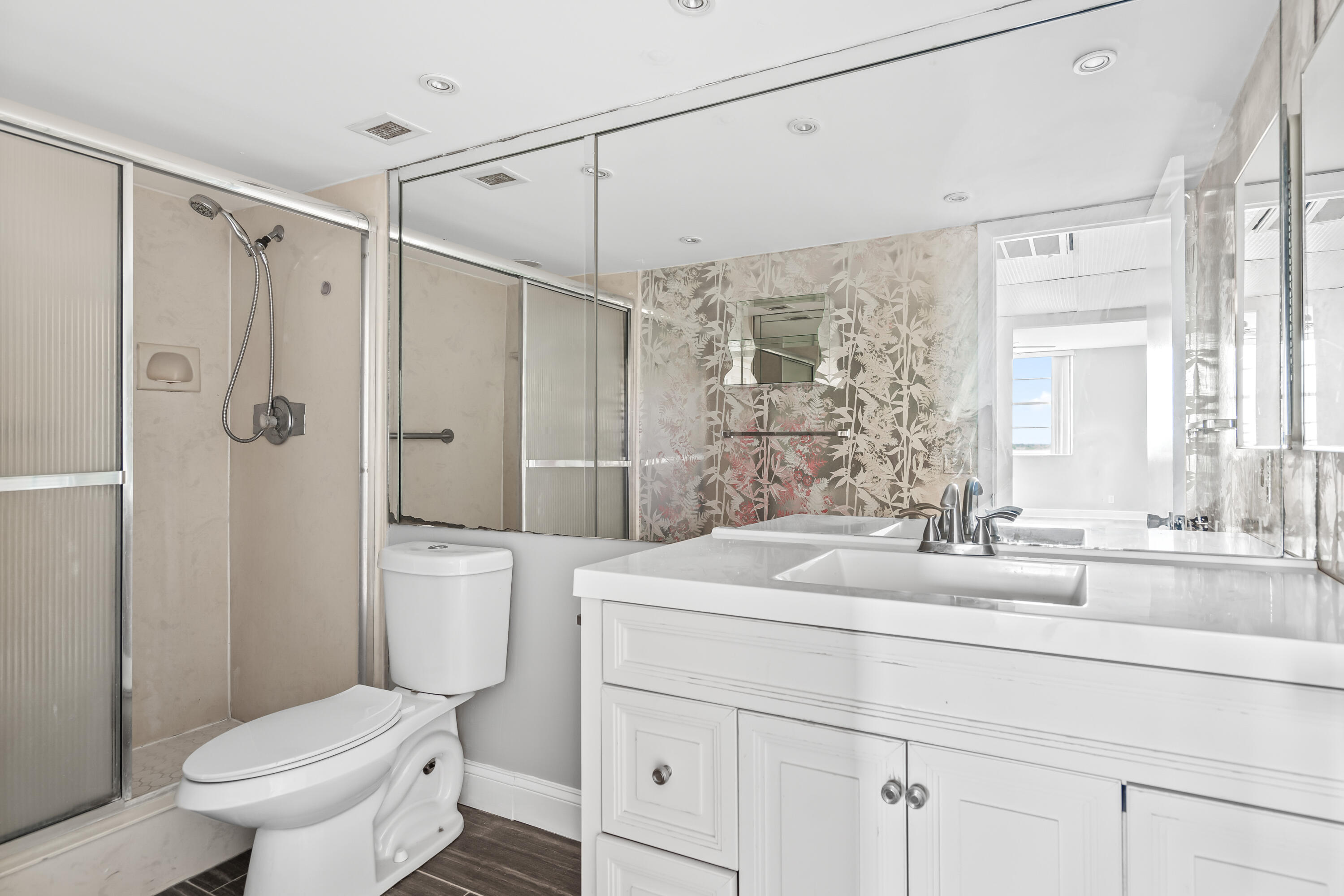 2851 South Ocean Boulevard, Unit 26 Boca Raton, FL 33432 - Photo 12 of 21 016-2851SouthOceanBoulevard-BocaRaton-FL