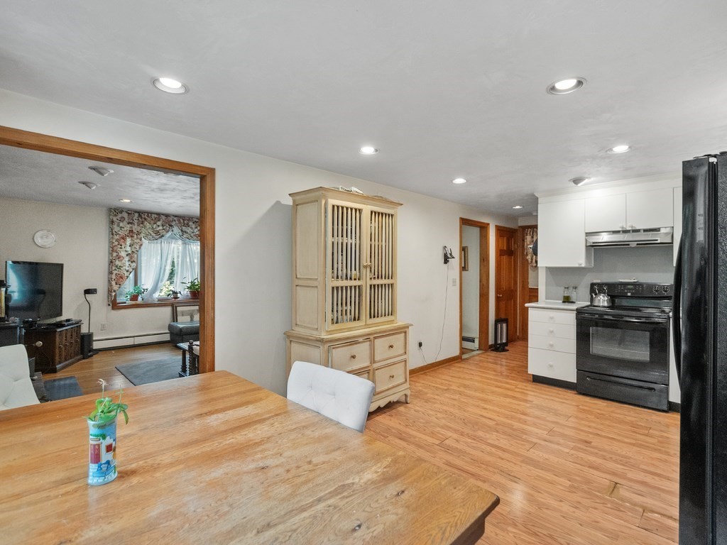124 Sibley Road Waltham, MA 02453 - Photo 7 of 37
