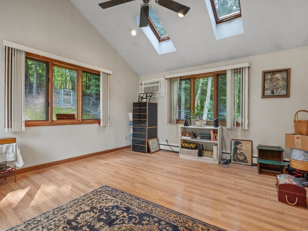 124 Sibley Road Waltham, MA 02453 - Photo 9 of 37