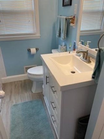 19 Harris Road Lynn, MA 01904 - Photo 14 of 32 Gallery Image 14