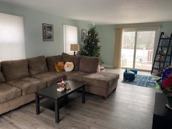 19 Harris Road Lynn, MA 01904 - Photo 5 of 32 Gallery Image 5