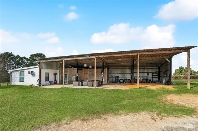 $360,000 | 56057 Virgil White Lane, Loranger, LA 70446