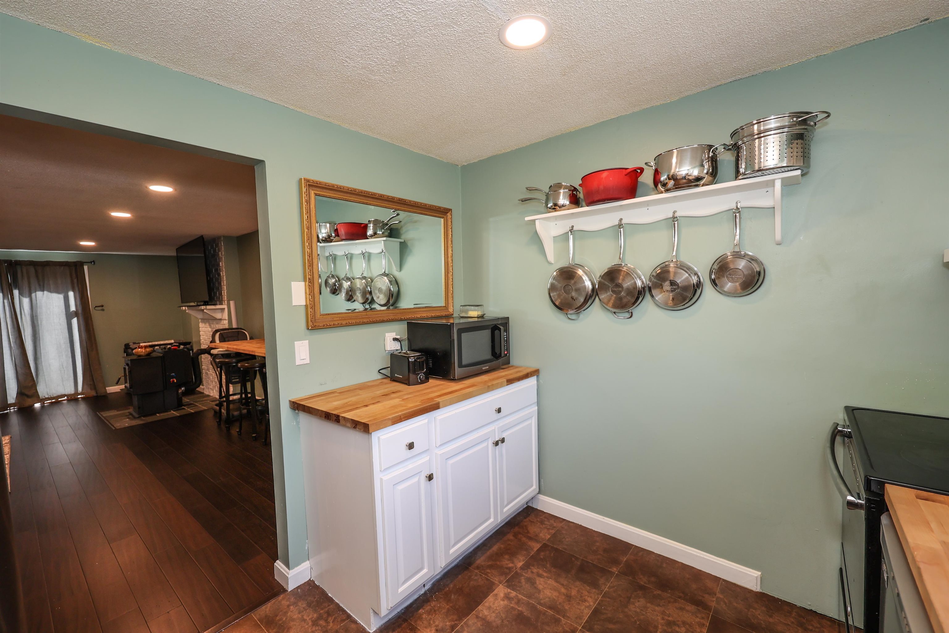 11 Prospect Heights Road Peterborough, NH 03458 - Photo 8 of 33 Gallery Image 8