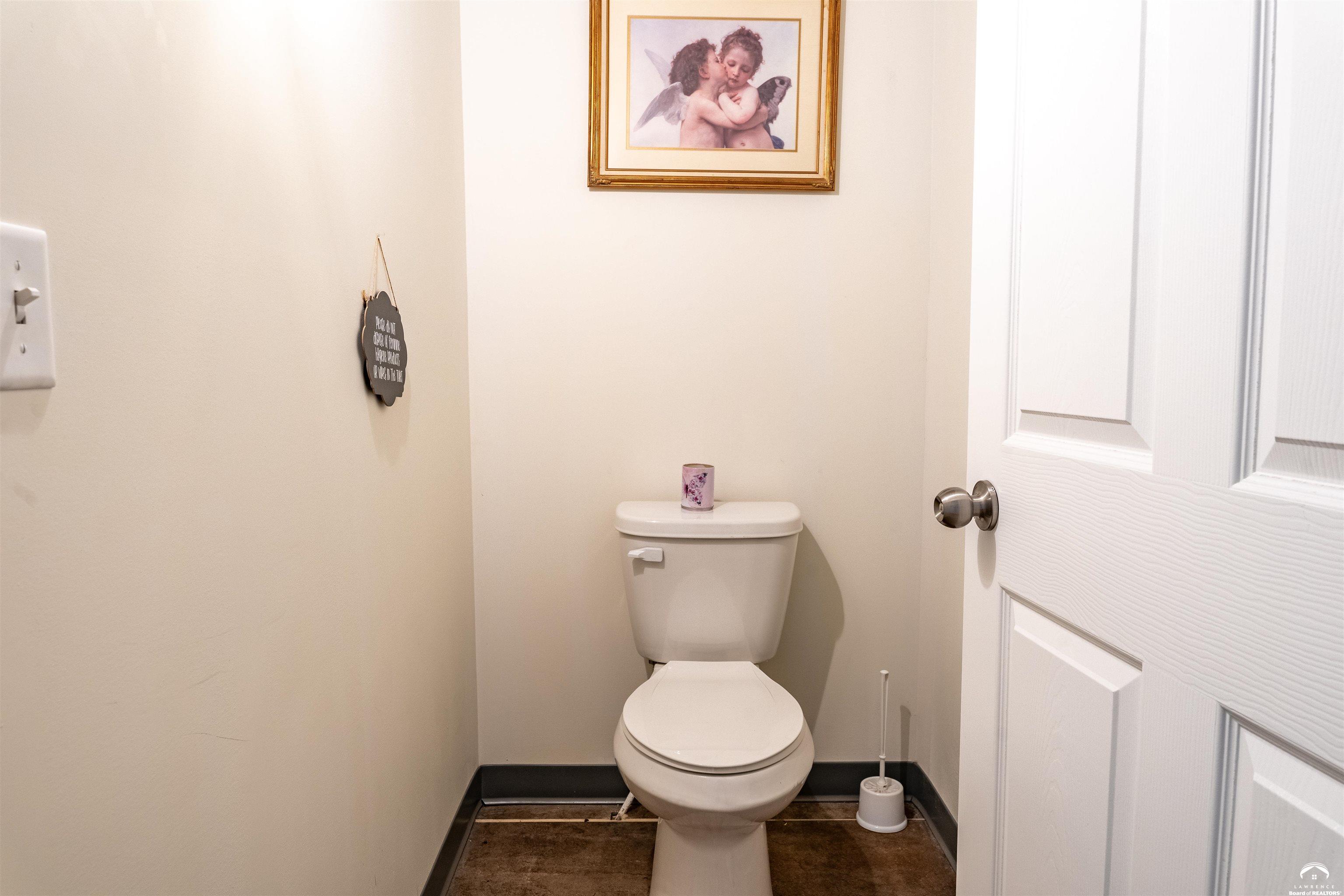 24305 Loring Road Lawrence, KS 66044 - Photo 32 of 98