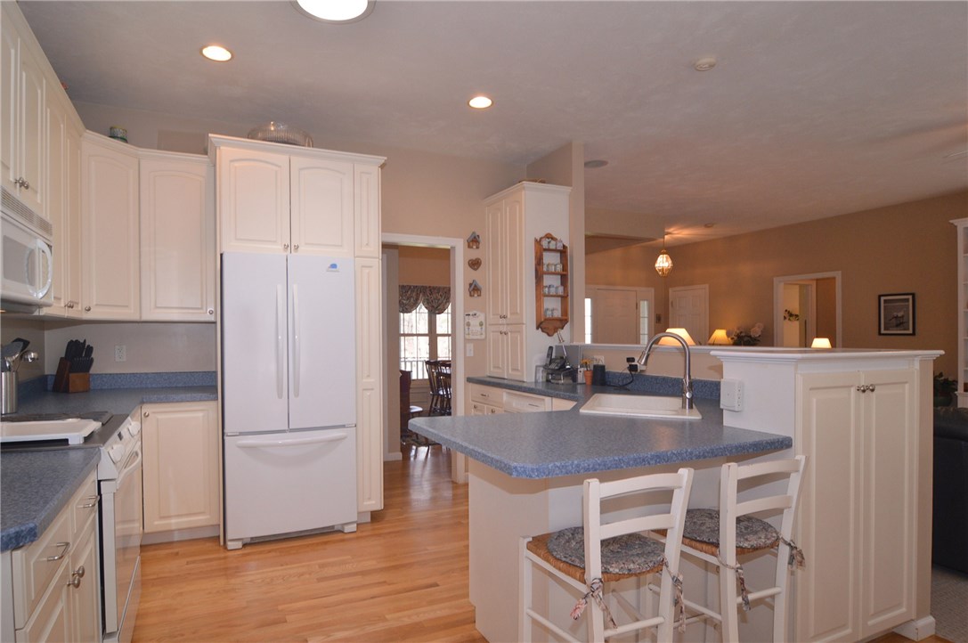 191 Old Staples Road Cumberland, RI 02864 - Photo 8 of 39 Gallery Image 8