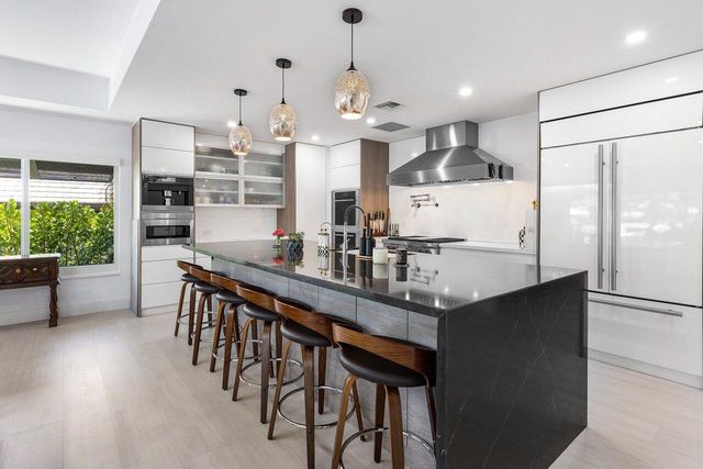 $2,825,000 | 5282 Boca Marina Circle South, Boca Raton, FL 33487